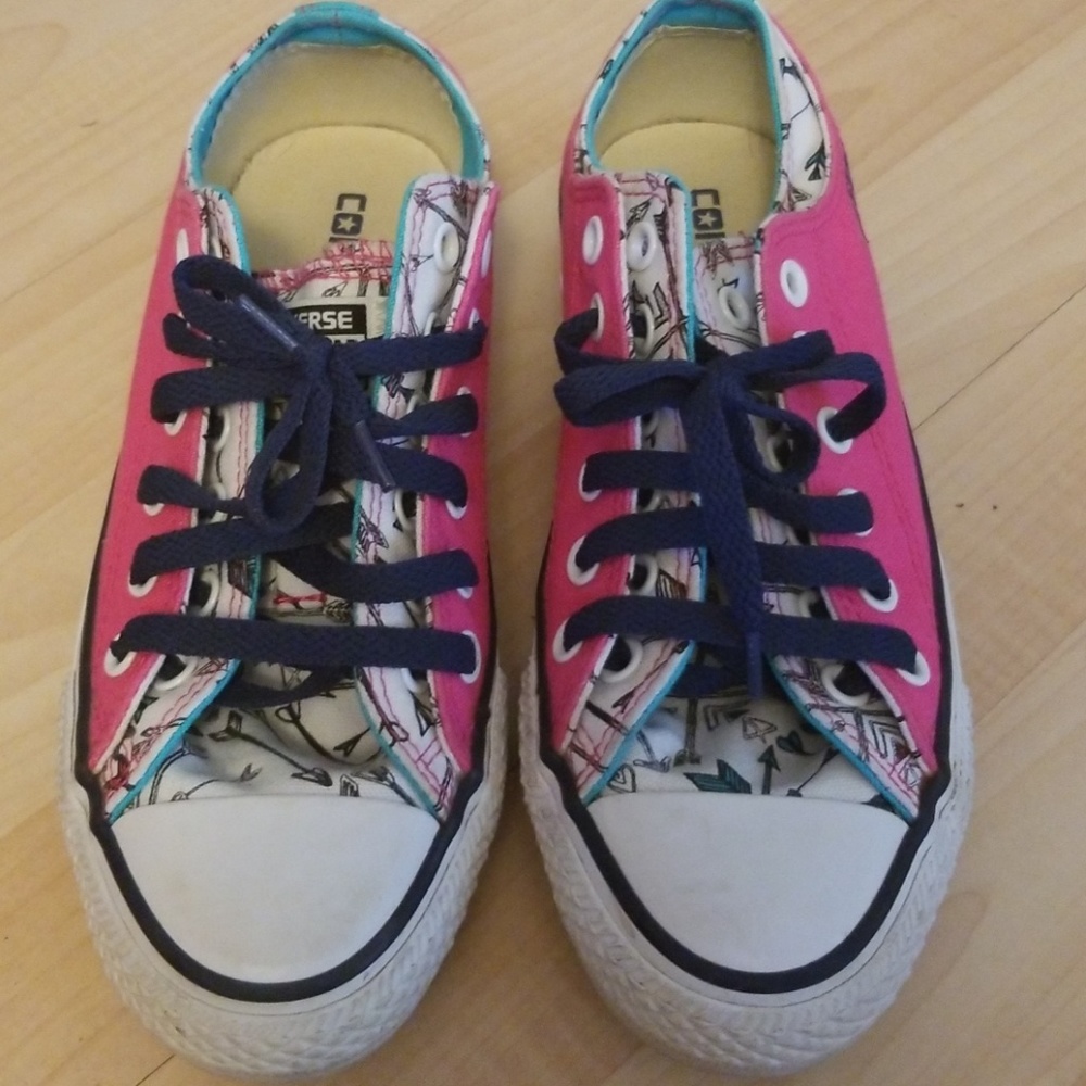 Pink Arrow Converses!